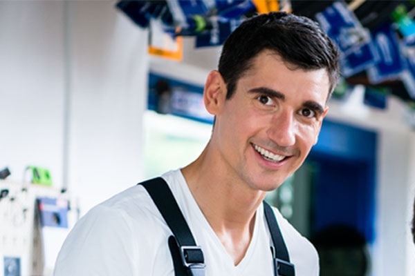 teammember-2-min